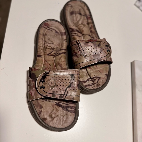 UNDER ARMOUR Women’s Ignite Camo Memory Foam Slip-on Velcro Sandals Flip Flops - Picture 4 of 12